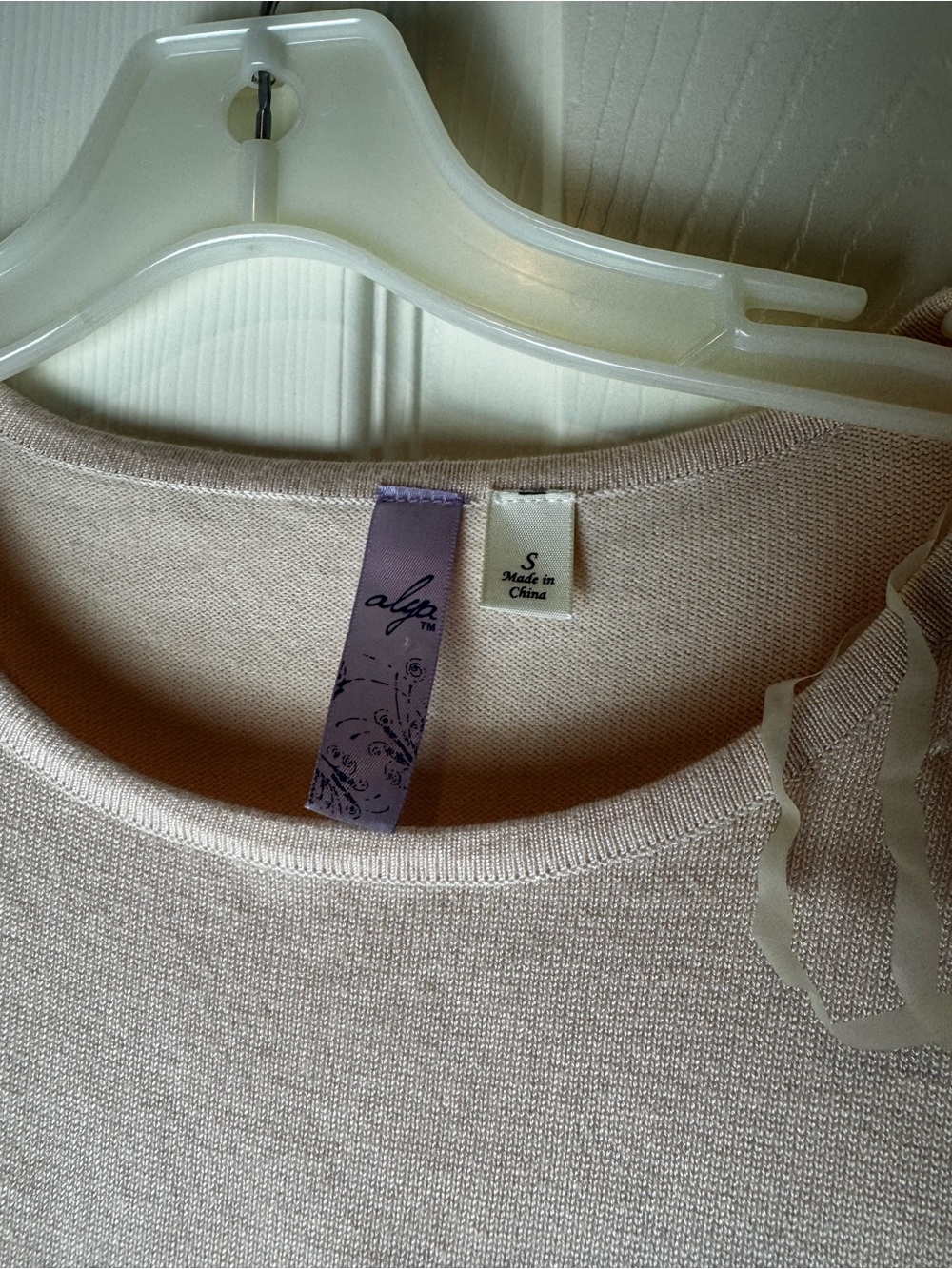 Alga Light Pink Knit Top with Subtle Texture - Picture 2 of 4